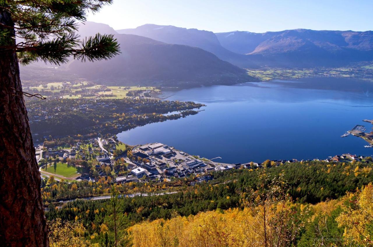 Gloppen Hotell - By Classic Norway Hotels Sandane Eksteriør billede